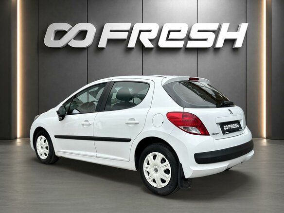 2009 Peugeot 207 I Рестайлинг, белый, 449000 рублей - вид 2
