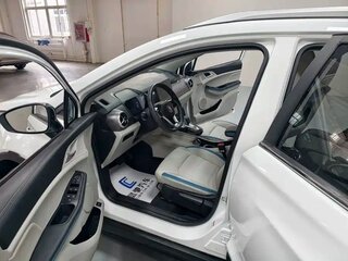 2023 BYD Yuan Pro (47 kWh) I Рестайлинг 2 (Pro), белый, 1400000 рублей, вид 5