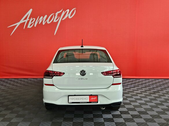 2021 Volkswagen Polo VI, белый - вид 4
