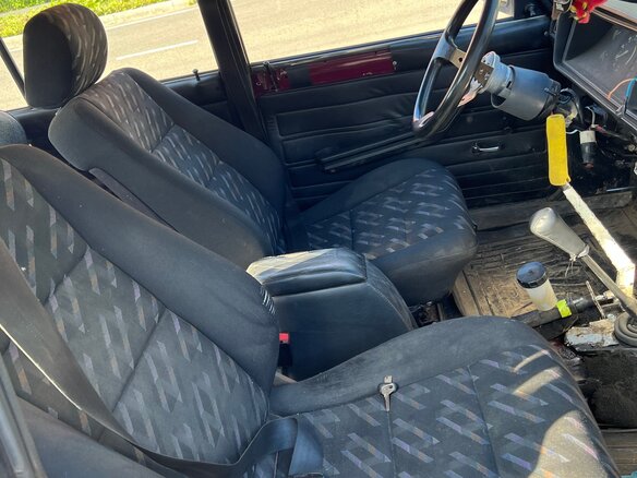 2001 Lada (ВАЗ) 2104 4-speed, красный - вид 6