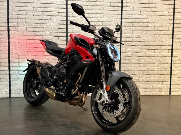 2026 MV Agusta Brutale 800, красный, 1680000 рублей - вид 4