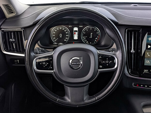 2021 Volvo S90 II Рестайлинг, чёрный, 2890000 рублей - вид 20