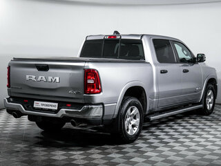 2024 Ram 1500 Quad Cab V Рестайлинг, серый, 7000000 рублей, вид 5