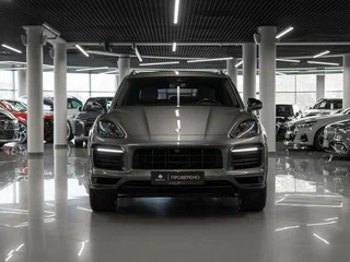 2018 Porsche Cayenne III, серый, 5470000 рублей, вид 3