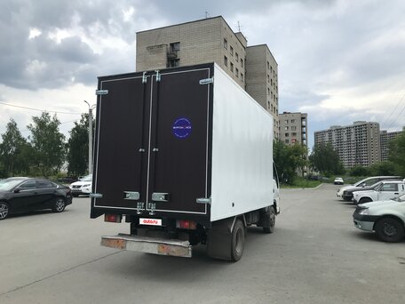 2000 Isuzu Elf (N-series), белый, 2650000 рублей, вид 4