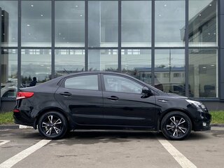 2016 Kia Rio III Рестайлинг, чёрный, 969000 рублей, вид 4
