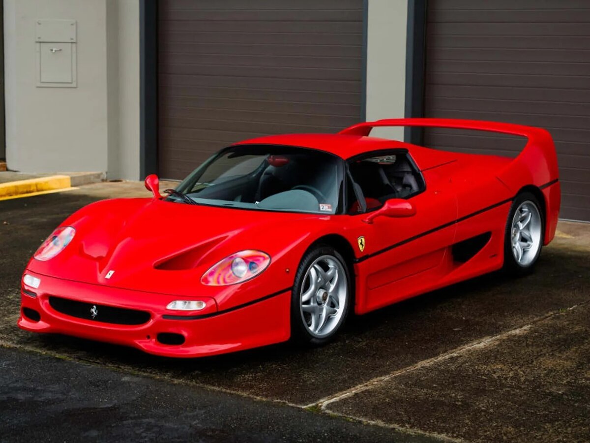 Открыть фотографии: Ferrari F50