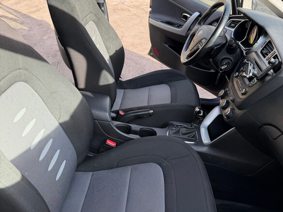 2014 Kia Ceed II, коричневый, 1299000 рублей - вид 10