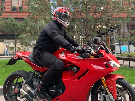 2021 Ducati Supersport, красный, 1150000 рублей, вид 3