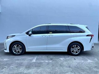 2024 Toyota Sienna IV, белый, 6900000 рублей, вид 4