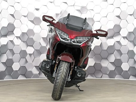 2025 Honda GL 1800 Gold Wing, красный, 3649000 рублей, вид 5
