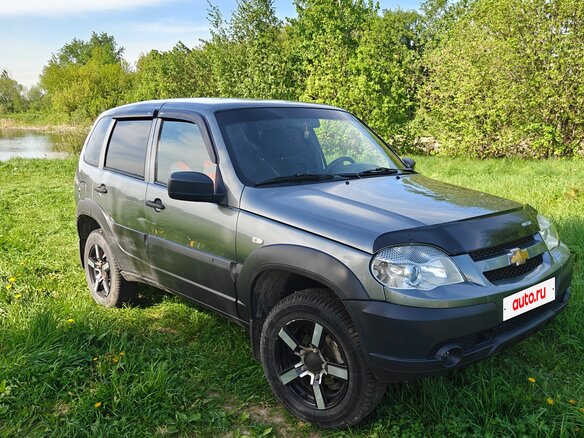 2020 Chevrolet Niva I Рестайлинг, серый, 740000 рублей - вид 1