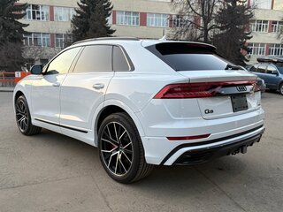 2020 Audi Q8 55 TFSI I (4M), белый, 7150000 рублей, вид 5