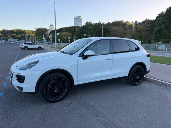 2015 Porsche Cayenne Diesel II Рестайлинг (958), белый, 4500000 рублей - вид 1