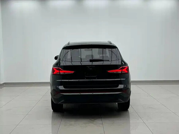 2023 Jetta VS7 I Рестайлинг 1, чёрный, 1656000 рублей - вид 4