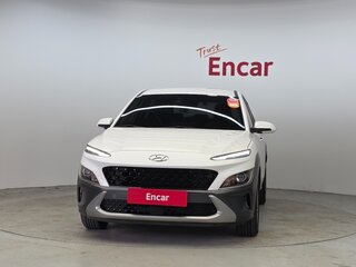 2022 Hyundai Kona I Рестайлинг, белый, 1800000 рублей, вид 2