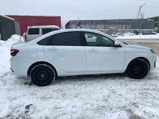 2024 Lada (ВАЗ) Vesta I Рестайлинг (NG), белый, 1250000 рублей, вид 5