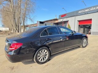 2018 Mercedes-Benz E-Класс 200 V (W213, S213, C238), чёрный, 2230000 рублей, вид 4