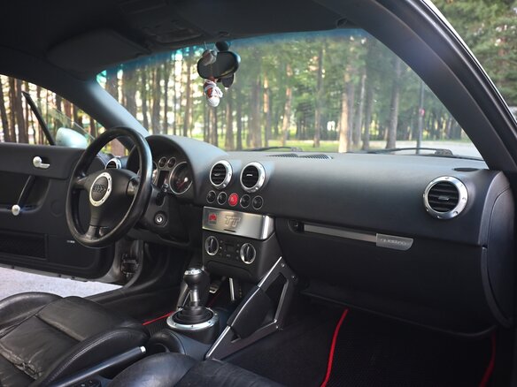 2000 Audi TT I (8N), серебристый, 600000 рублей - вид 15