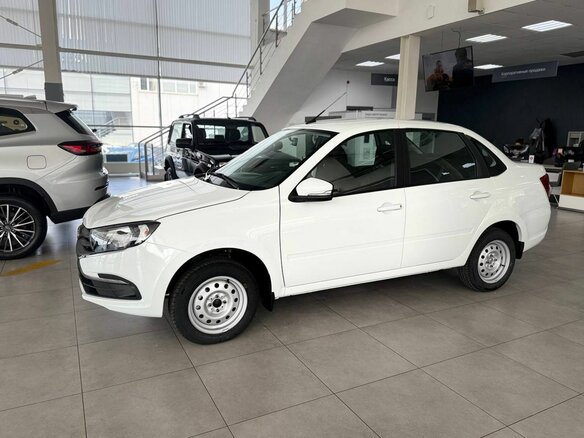 2026 Lada (ВАЗ) Granta I Рестайлинг, белый - вид 2