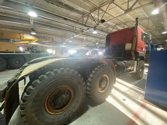2010 MAN TGA, красный, 2209420 рублей - вид 2