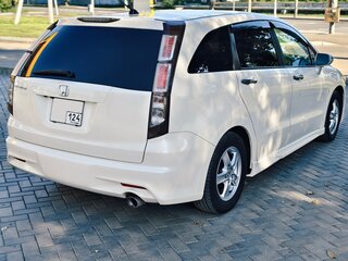 2010 Honda Stream II Рестайлинг, белый, 1249000 рублей, вид 3