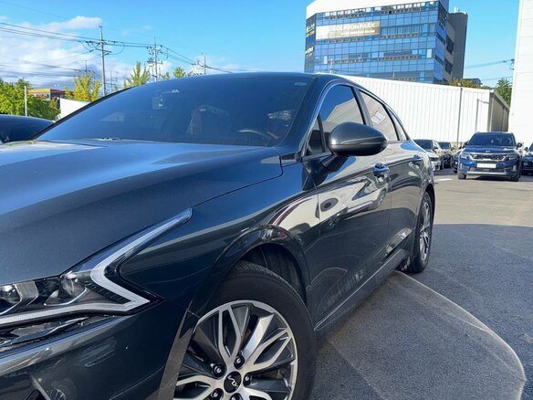 2022 Kia K5 III, серый, 4000000 рублей - вид 5