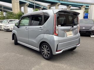2022 Daihatsu Move VI Рестайлинг, серебристый, 820000 рублей, вид 4