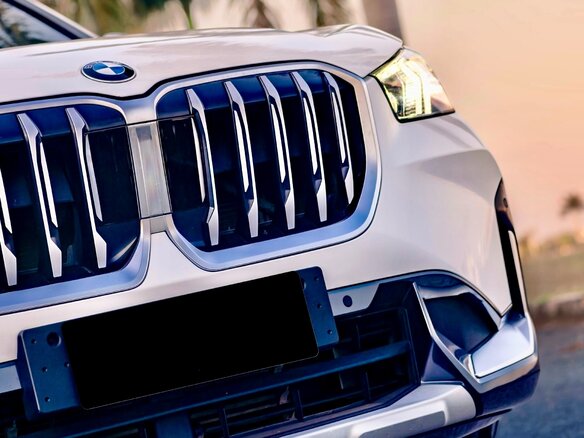 2023 BMW X1 Long 20Li sDrive III (U11/U12), белый, 2910000 рублей - вид 1