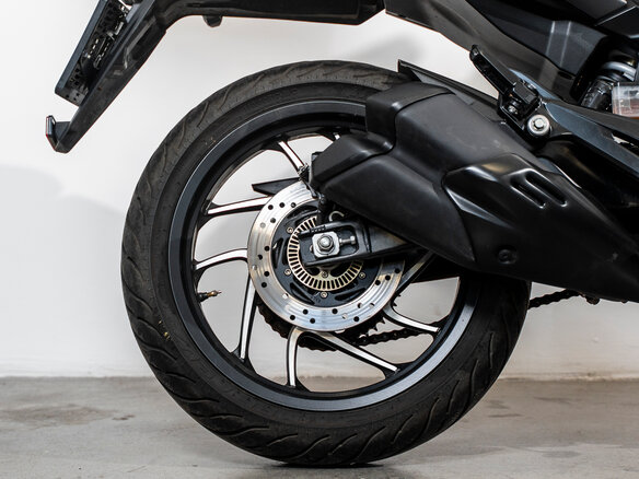 2023 Bajaj Dominar 400, чёрный, 370000 рублей - вид 17