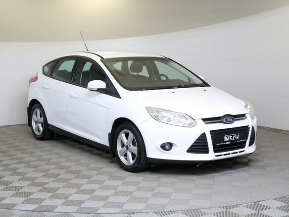 2012 Ford Focus III, белый - вид 2