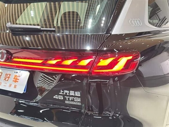2026 Audi Q6 40 TFSI, чёрный - вид 12
