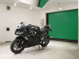 2019 Kawasaki ZX-6R Ninja, чёрный, 976500 рублей, вид 4