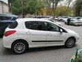 2011 Peugeot 308 I Рестайлинг, белый, 650000 рублей - вид 1