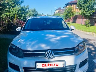 2012 Volkswagen Touareg II, белый, 1590000 рублей, вид 1