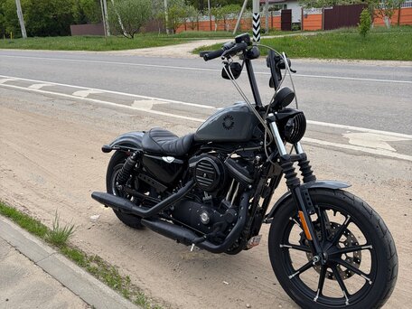 2022 Harley-Davidson Sportster 883, серый, 900000 рублей, вид 2