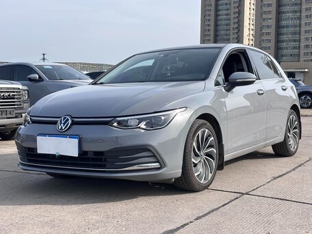 Volkswagen Golf VIII