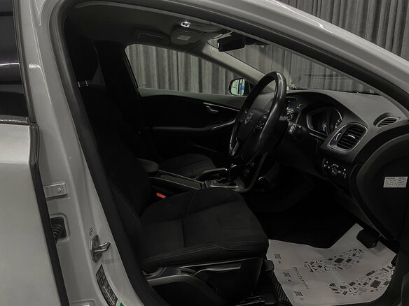 2015 Volvo V40 II, белый, 1140000 рублей - вид 6