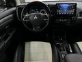 2014 Mitsubishi Outlander III Рестайлинг, белый, 1049888 рублей - вид 7