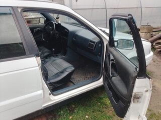 1990 Volkswagen Passat B3, белый, 390000 рублей, вид 5
