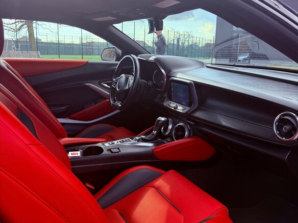 2021 Chevrolet Camaro 10-speed VI Рестайлинг, чёрный, 4600000 рублей - вид 5