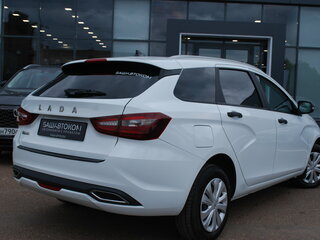 2024 Lada (ВАЗ) Vesta SW I Рестайлинг (NG), белый, 1220000 рублей, вид 4