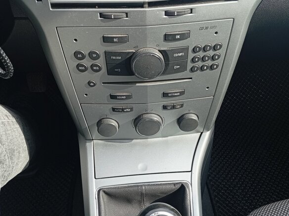 2011 Opel Astra H Рестайлинг, серый, 445000 рублей - вид 6