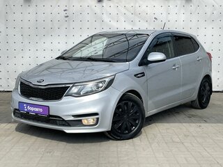 2017 Kia Rio III Рестайлинг, серебристый, 870000 рублей, вид 1