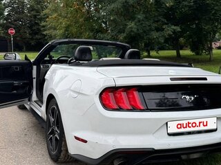 2020 Ford Mustang VI Рестайлинг, белый, 1900000 рублей, вид 5