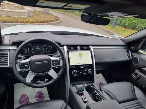 2024 Land Rover Discovery P300 V Рестайлинг, белый, 6390000 рублей - вид 17