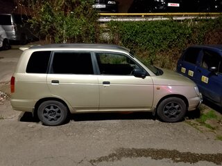 1996 Daihatsu Pyzar I, жёлтый, 250000 рублей, вид 3