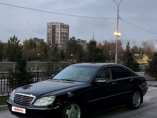 1999 Mercedes-Benz S-Класс 500 IV (W220), чёрный, 1500000 рублей, вид 2