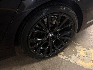 2021 BMW 7 серии 730d xDrive VI (G11/G12) Рестайлинг, чёрный, 7300000 рублей, вид 5