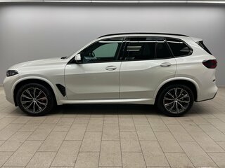 2024 BMW X5 40i IV (G05/G18) Рестайлинг, белый, 10600000 рублей, вид 2